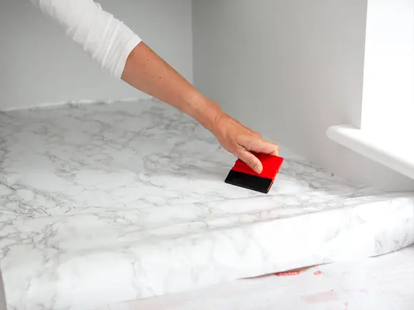 autocolant mobila marmura alba