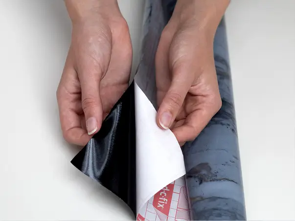 autocolant mobila marmura gri inchis