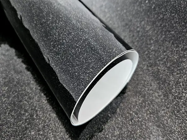 autocolant mobila negru cu insertii argintii