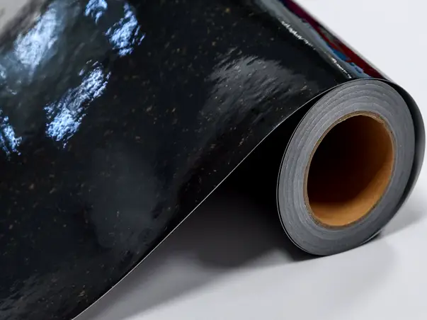 autocolant mobila negru lucios cu insertii bej