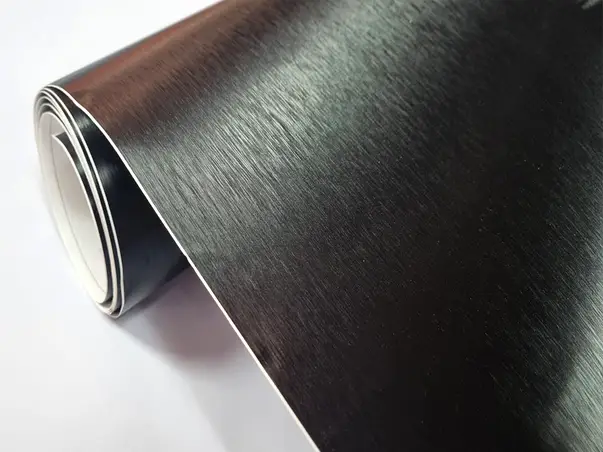 autocolant negru metalic mat cu aspect periat