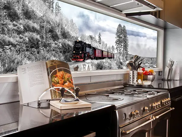 autocolant perete bucatarie folina Tren cu aburi prin padure 67x200 1