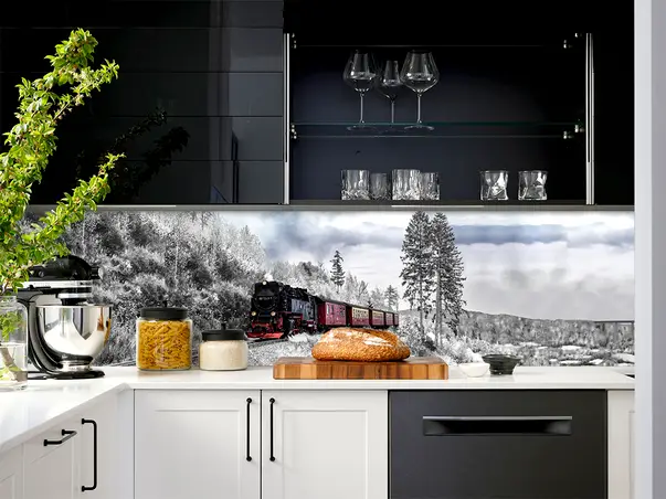 autocolant perete bucatarie folina Tren cu aburi prin padure 67x200 4
