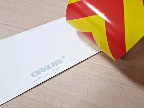 autocolant reflectorizant