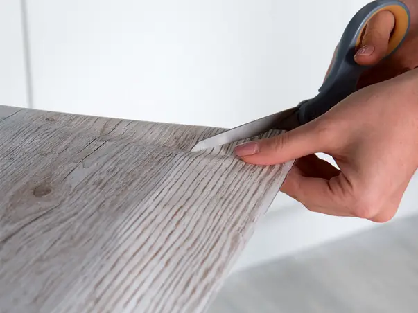 autocolanu usa lemn aspect rustic chic