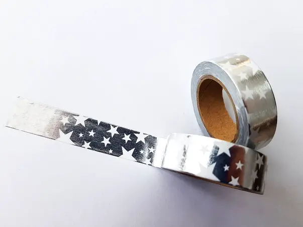 banda adeziva washi tape argintie cu stelute albe