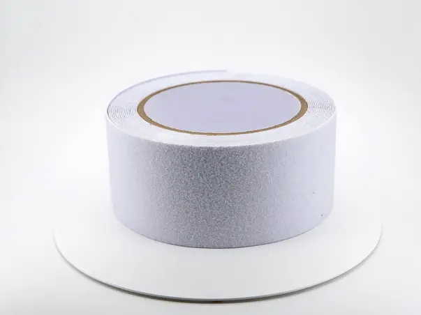 banda antialunecare autoadeziva cu granulatie grosiera culoare albastra scari podele alba