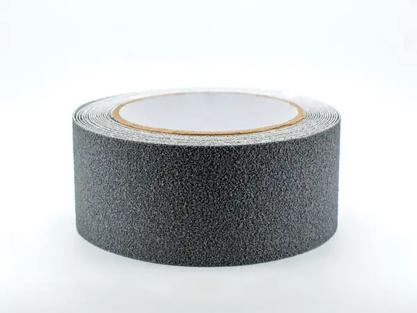 banda antialunecare autoadeziva cu granulatie grosiera gri scari podele s0