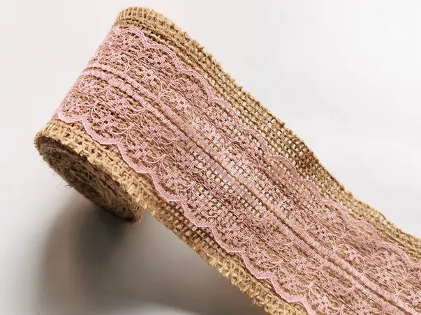 banda iuta cu dantela roz pal