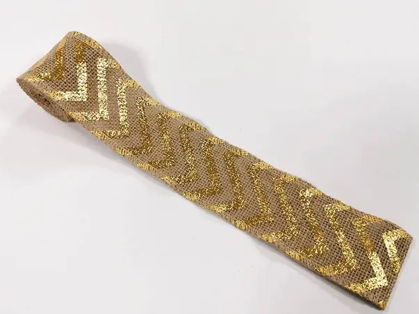 banda iuta natur cu model auriu 6 200 cm