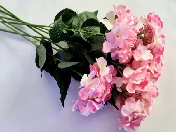 buchet flori artificiale roz hortensii