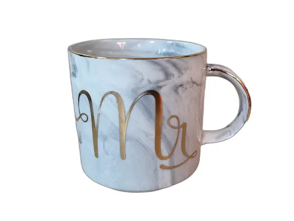 cana din ceramica gri cu text auriu