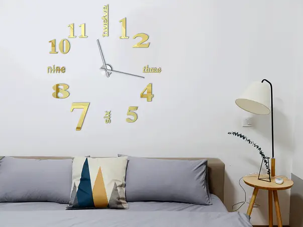 ceas perete dakota auriu