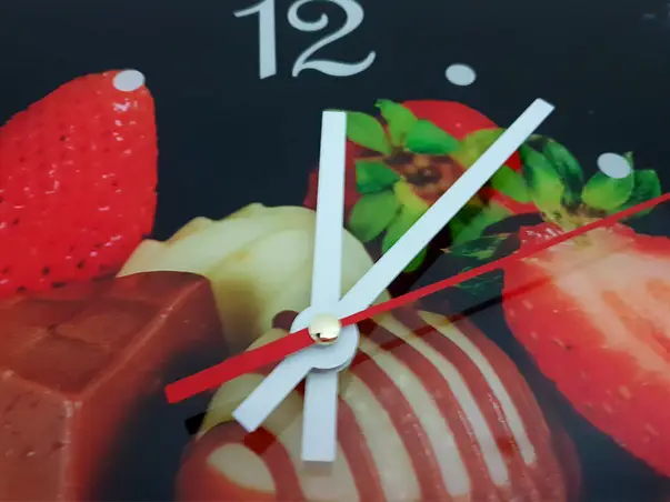 ceas perete dulciuri