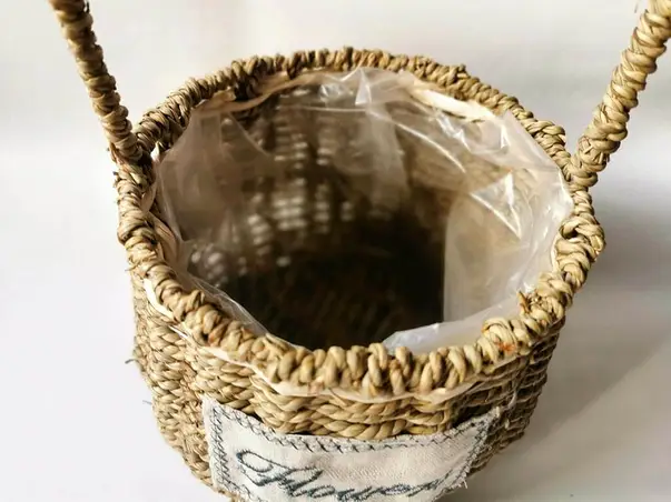 cos decorativ impletit folina