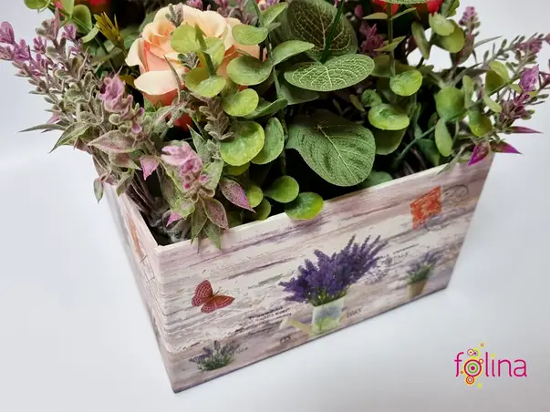 cutie decor cu aranjament flori artificiale folina