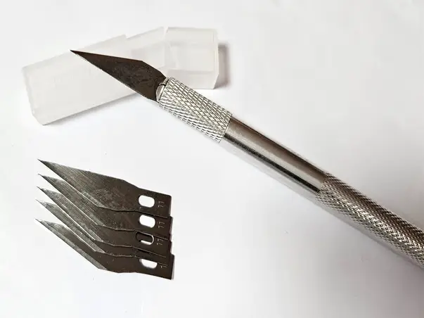 cutit taiere fina pentru proiecte crafting artizanat si handmade