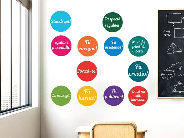 decor sala clasa cu stickere mesaje