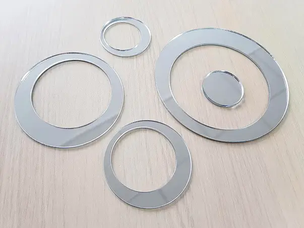 decoratiune oglinda argintie