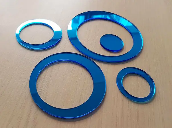 decoratiune perete cercuri oglinda albastra