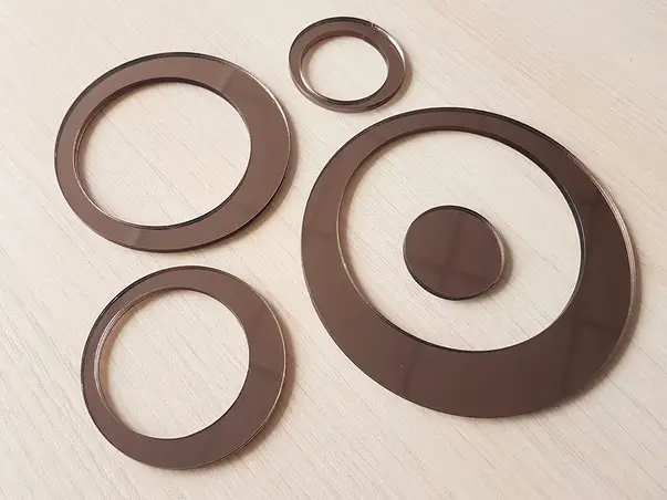 decoratiune perete cercuri oglinda bronz