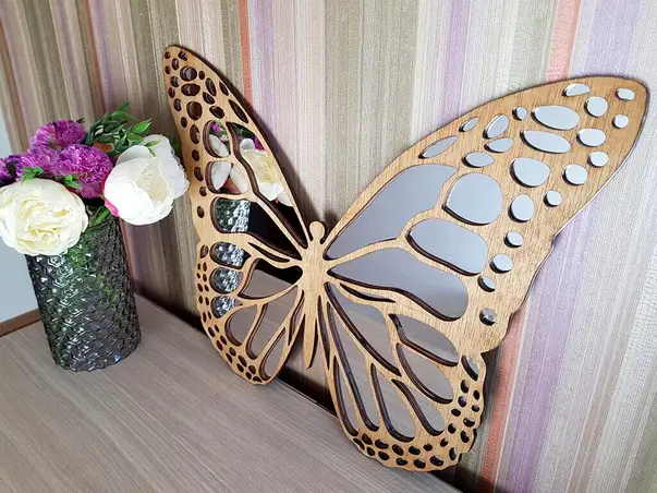 decoratiune perete fluture estelle