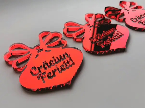 decoratiune rosie craciun fericit