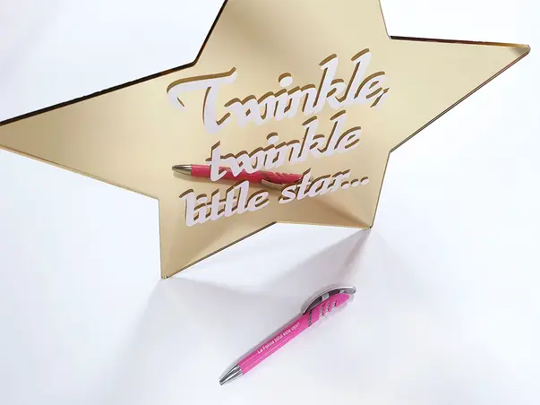 decoratiune steluta aurie twinkle