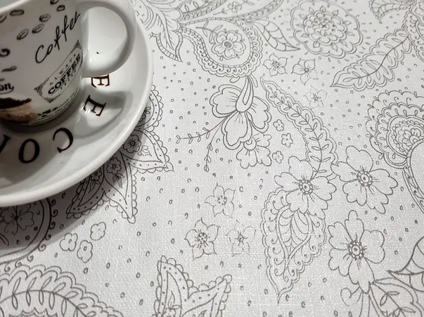 fata de masa alba pentru bucatarie