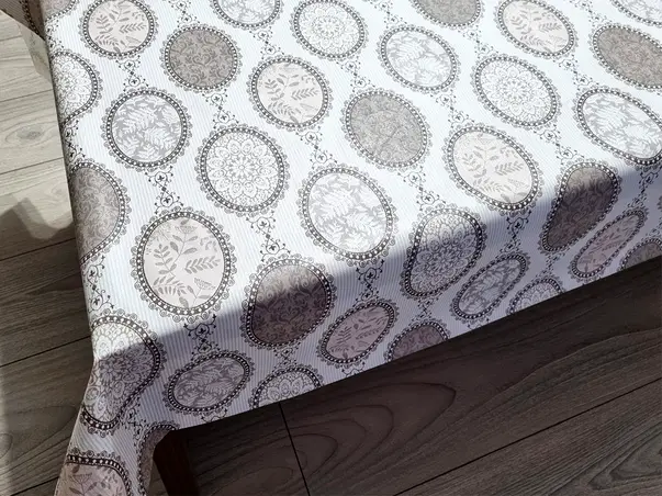 fata de masa bucatarie rozete maro