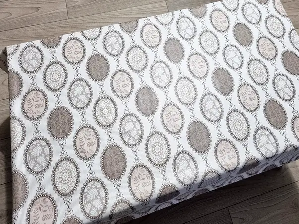 fata de masa eleganta vintage