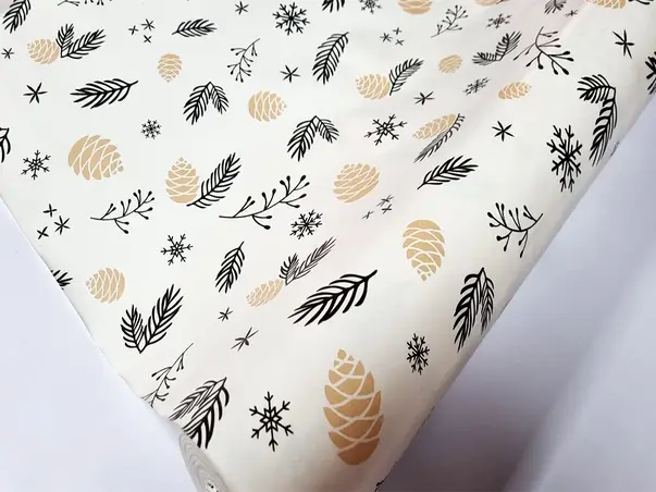 fata de masa impermeabila alba cu model crengute