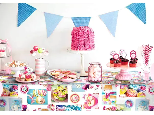 fata de masa impermeabila candy bar