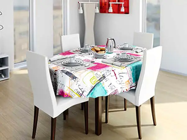 fata de masa impermeabila colorata