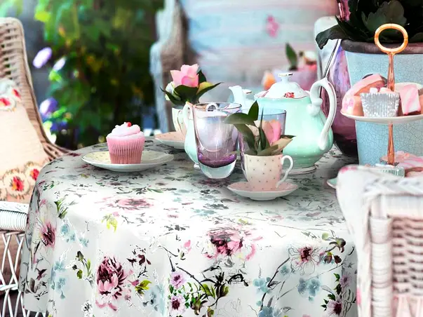 fata de masa tip musama nana