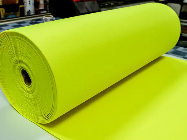 fetru la metru pasla galben fosforescent cu grosime de 3 mm cu la imea de 100cm 1