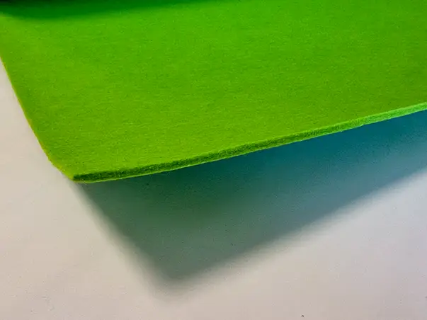 fetru la metru pasla verde brotacel cu grosime de 3 mm la ime 100cm 2