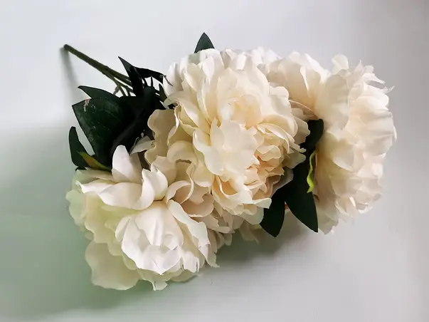 floare artificiala bujori crem