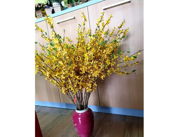 flori artificiale galbene forsythia