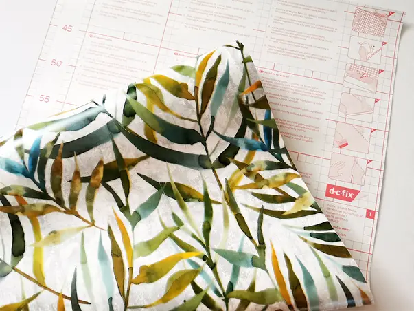 folie autoadeziva cu model frunze