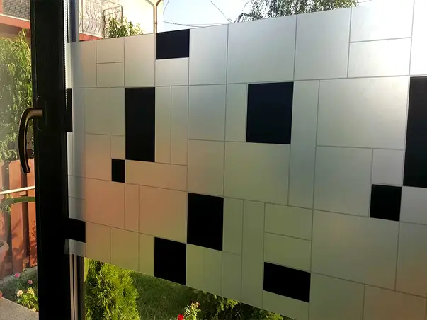 folie geam autoadeziva Reka