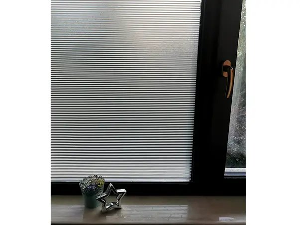 folie geam autoadeziva dungi inguste albe