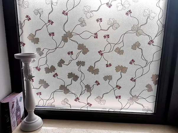 folie geam autoadeziva flora folina imprimeu floral mov