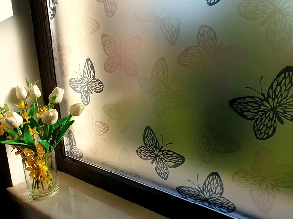 folie geam autoadeziva fluturi mili