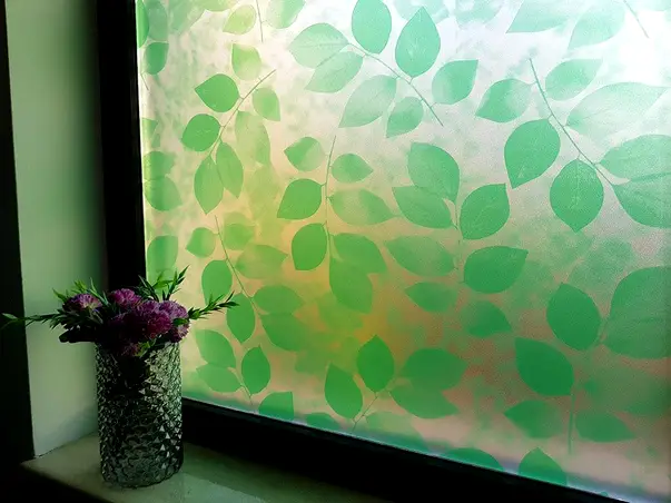 folie geam autoadeziva frunze verzi