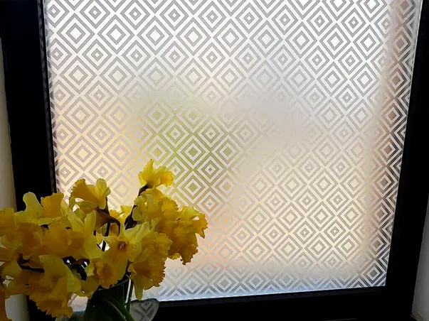 folie geam autoadeziva romburi albe