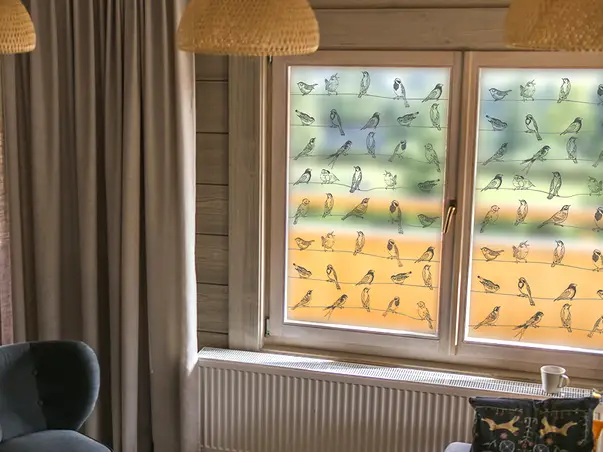 folie geam autoadeziva vrabii pe fir birdy fgf121 s1