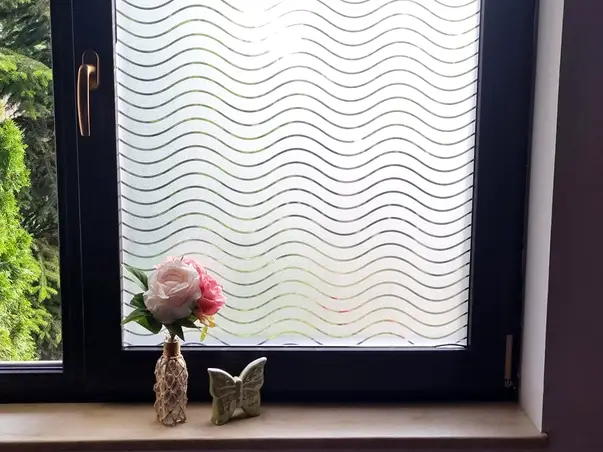 folie geam cu dungi folina