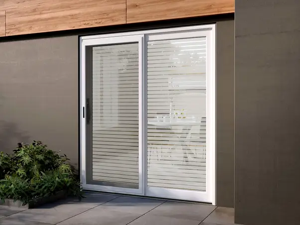 folie geam cu dungi orizontale albe