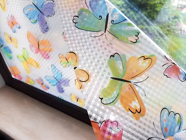 folie geam cu model fluturi